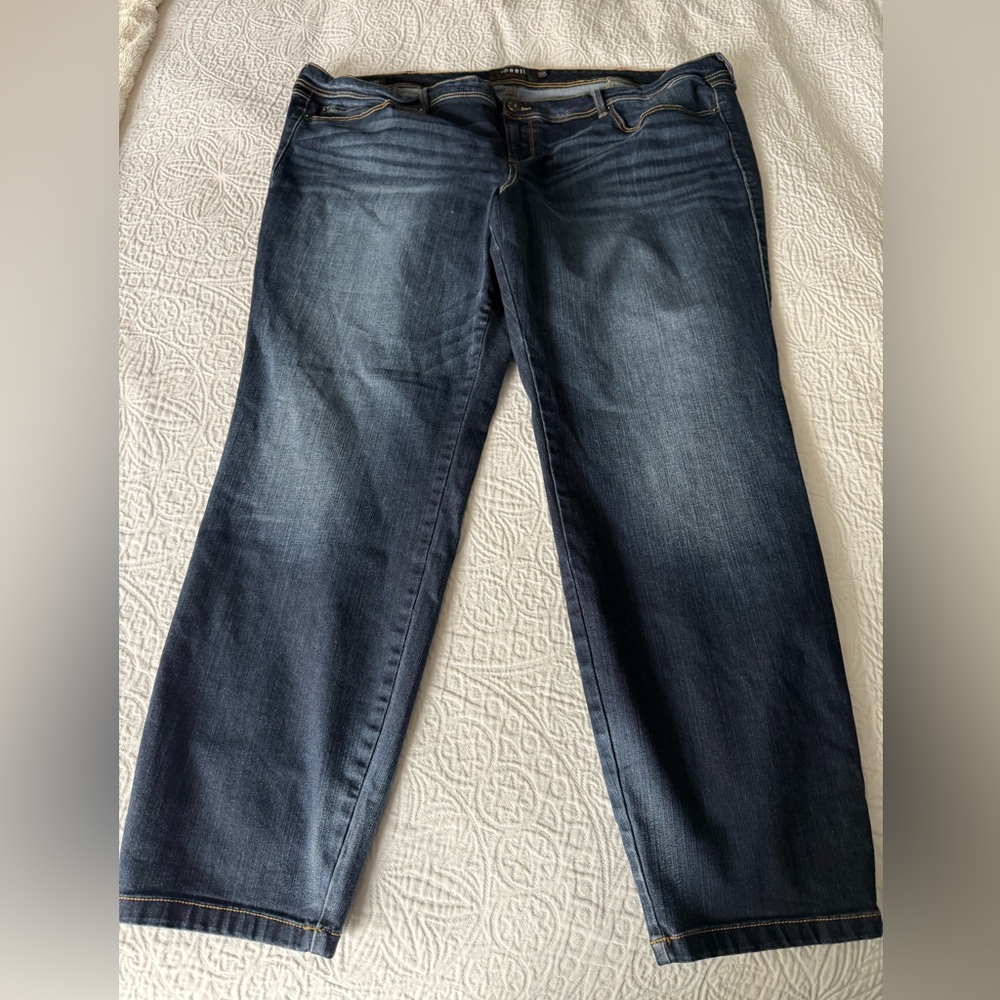 Torrid dark wash luxe skinny jeans 26R 26